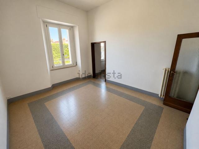 Appartamento in vendita di 160 m² in Piazza Guido Monaco