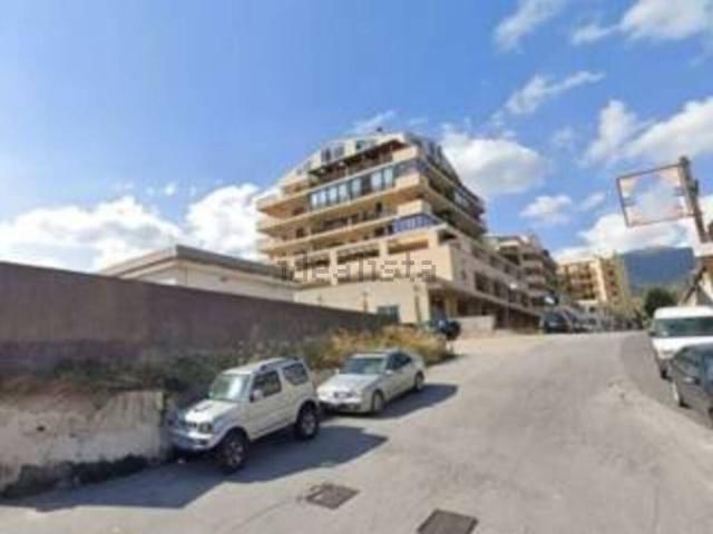 Appartamento in vendita di 160 m² in Strada Statale 114 Orientale Sicula, 21
