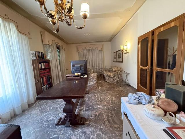 Appartamento in vendita di 160 m² in Strada Statale 222 Chiantigiana, 29