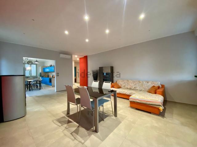 Appartamento in vendita di 160 m² in Strada Privata, 12
