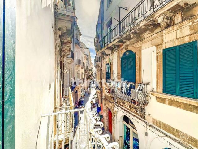 Appartamento in vendita di 161 m² in Via Cavour