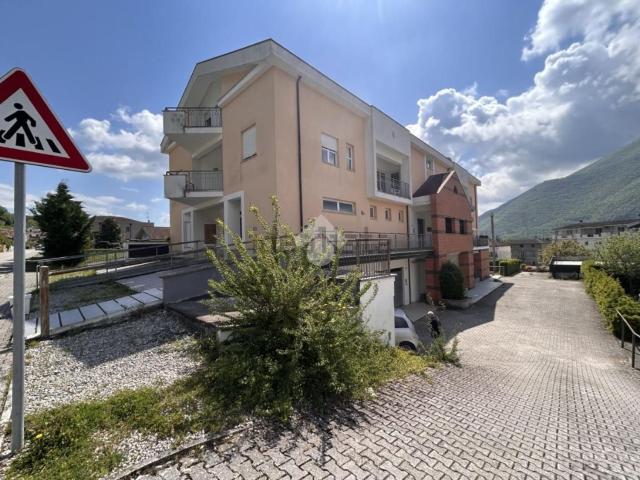 Appartamento in vendita di 161 m² in Via Caio Ponzio