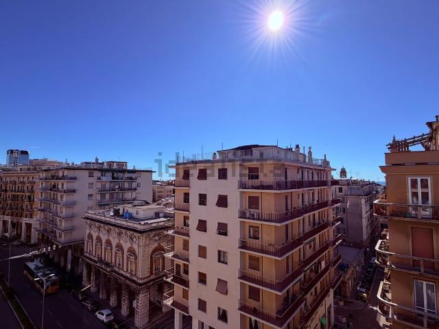 Appartamento in vendita di 161 m² in Via Antonio Cantore, 35