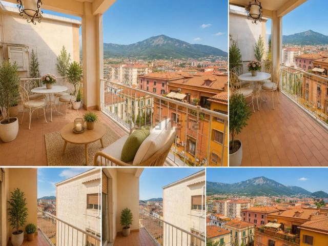 Appartamento in vendita di 161 m² in Via Andrea Sorrentino, 6