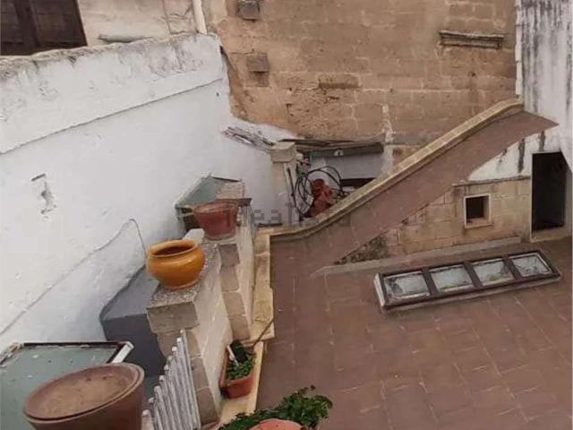 Appartamento in vendita di 161 m² in Via G Pignatelli, 7