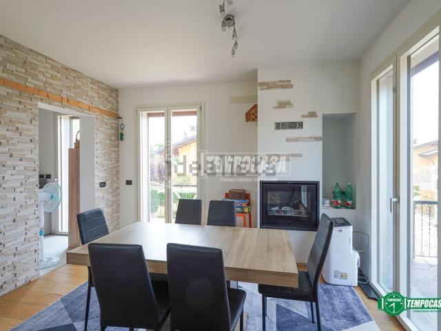 Appartamento in vendita di 161 m² in Via Gozzi Gaspare