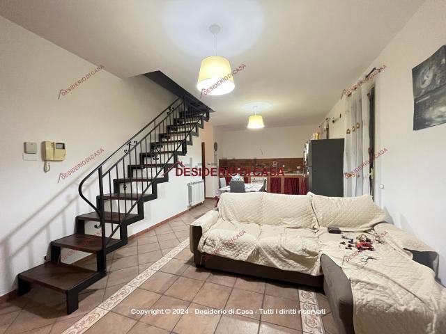 Appartamento in vendita di 161 m² in Via Giovanni Falcone, 48