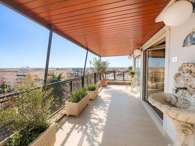 Appartamento in vendita di 161 m² in Via dei Gonzaga