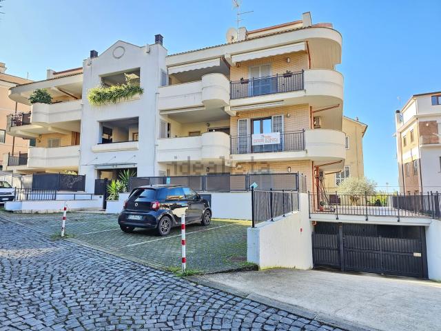 Appartamento in vendita di 161 m² in Via del Torrione, 11