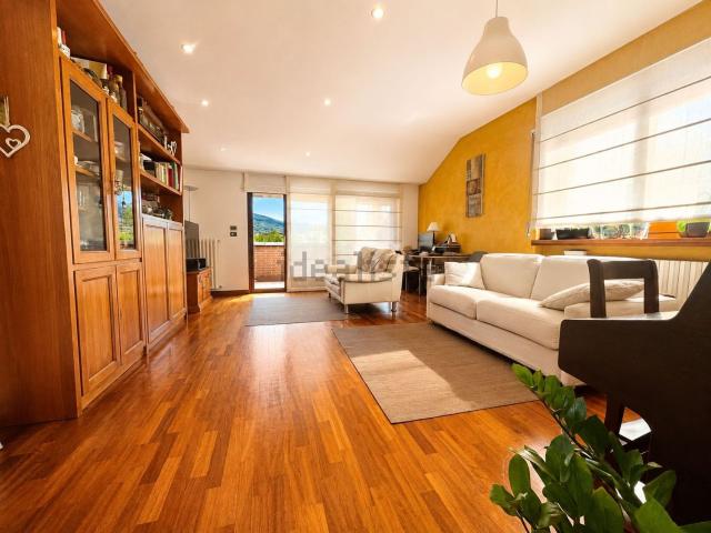 Appartamento in vendita di 161 m² in Via Emilio Bruno Mondin, 39