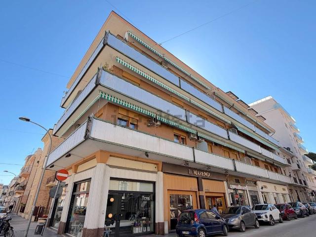 Appartamento in vendita di 161 m² in Via Francesco Crispi, 13