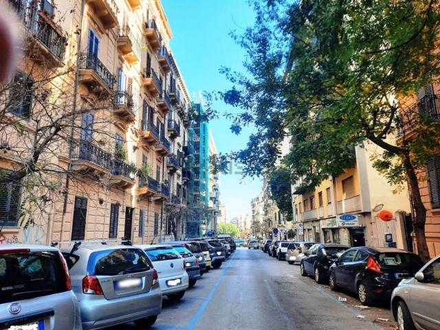 Appartamento in vendita di 161 m² in Via Houel, 28