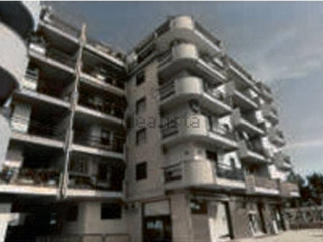 Appartamento in vendita di 161 m² in Via Luigi Rovelli