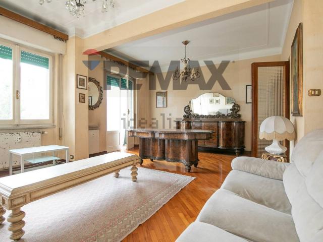 Appartamento in vendita di 161 m² in Viale Carlo Canepa, 24
