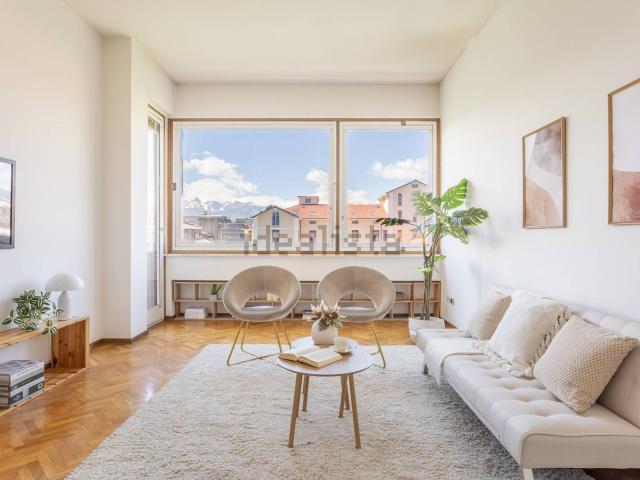 Appartamento in vendita di 161 m² in Corso Dante Alighieri, 49