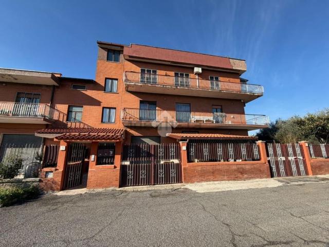 Appartamento in vendita di 162 m² in Via Bortigali, 5