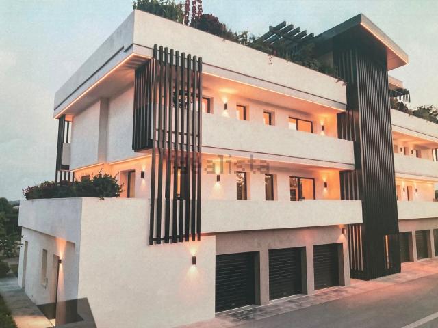Appartamento in vendita di 162 m² in Via Biagio Bernardi