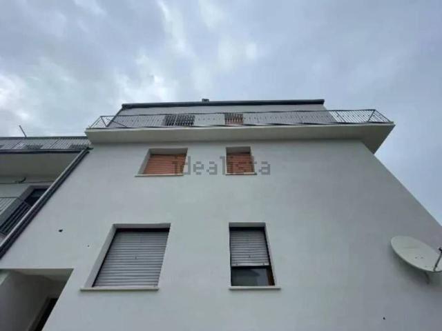 Appartamento in vendita di 162 m² in Via Gabriele D&apos Annunzio, 3