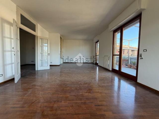 Appartamento in vendita di 162 m² in Via Giovanbattista Morgagni, 1