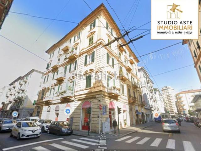 Appartamento in vendita di 162 m² in Via dei Mille, 45