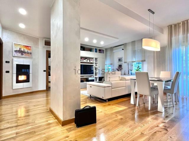 Appartamento in vendita di 162 m² in Via della Quintana