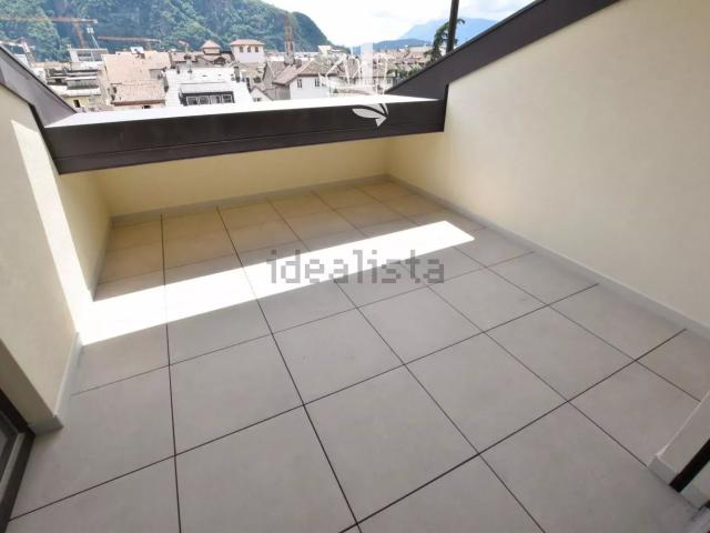 Appartamento in vendita di 162 m² in Via Dr. Josef Streiter