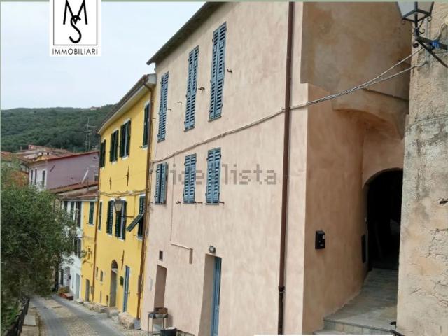 Appartamento in vendita di 162 m² in Via Edmondo de Amicis