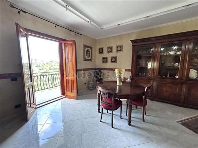 Appartamento in vendita di 162 m² in Via fra I. Macca