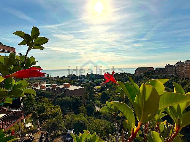 Appartamento in vendita di 162 m² in Via Fratelli Grondona, 18