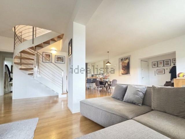 Appartamento in vendita di 162 m² in Via I. Mangiagalli, 33