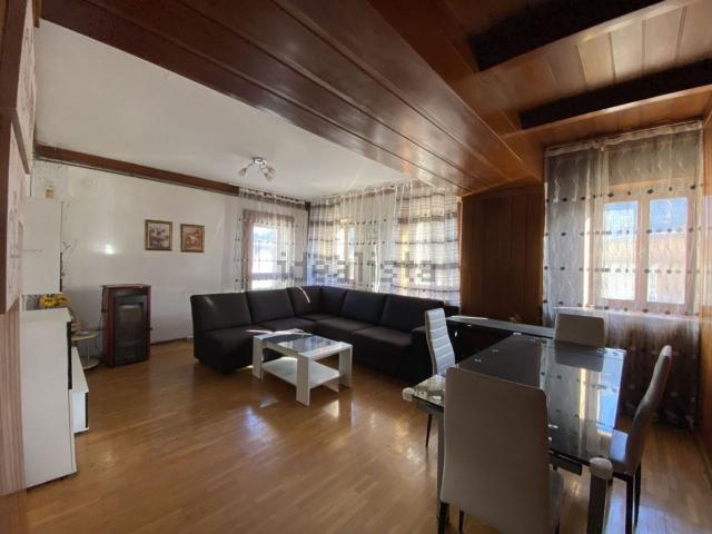 Appartamento in vendita di 162 m² in Via Monte Grappa