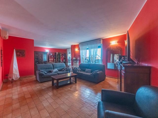 Appartamento in vendita di 162 m² in Via Massimo Gorky, 20