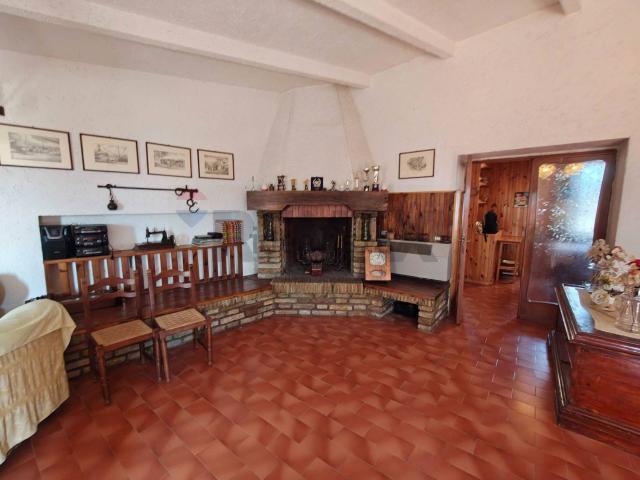 Appartamento in vendita di 162 m² in Via Secondaria Ponente, 11