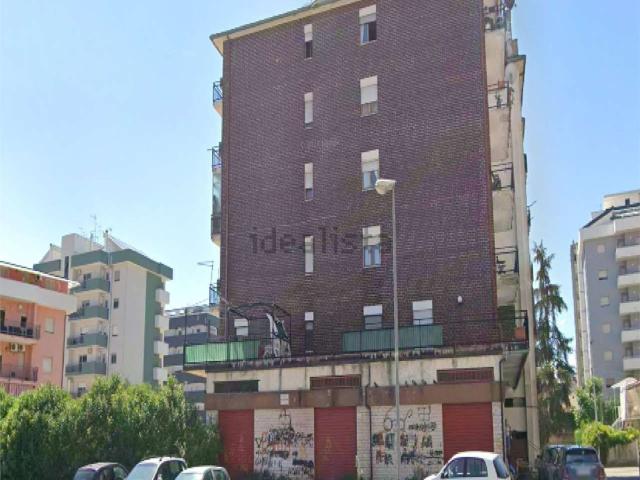 Appartamento in vendita di 162 m² in Via Popilia