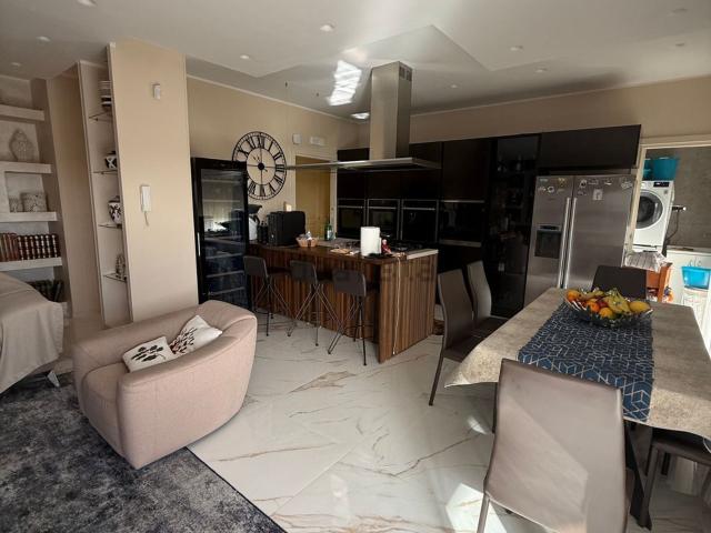 Appartamento in vendita di 162 m² in Via Plava
