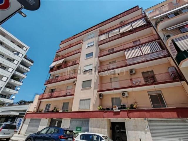 Appartamento in vendita di 162 m² in Via Properzio
