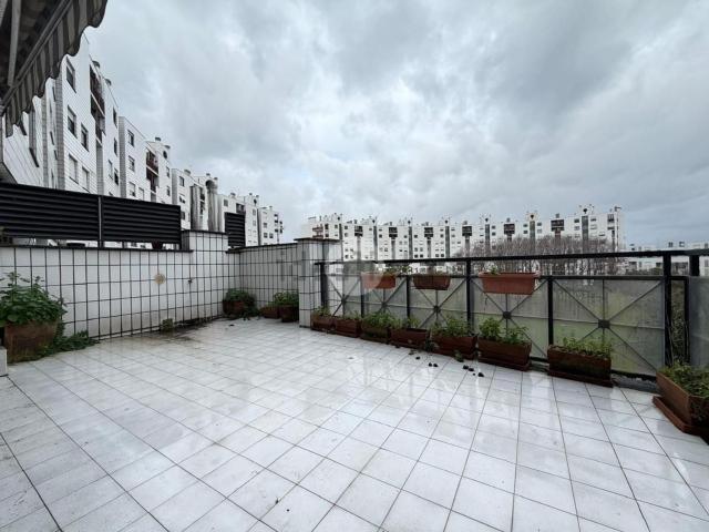 Appartamento in vendita di 162 m² in Via Renato Cesarini, 97
