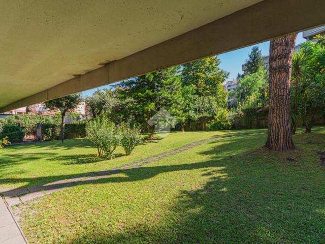 Appartamento in vendita di 162 m² in Via Umberto Saba, 18
