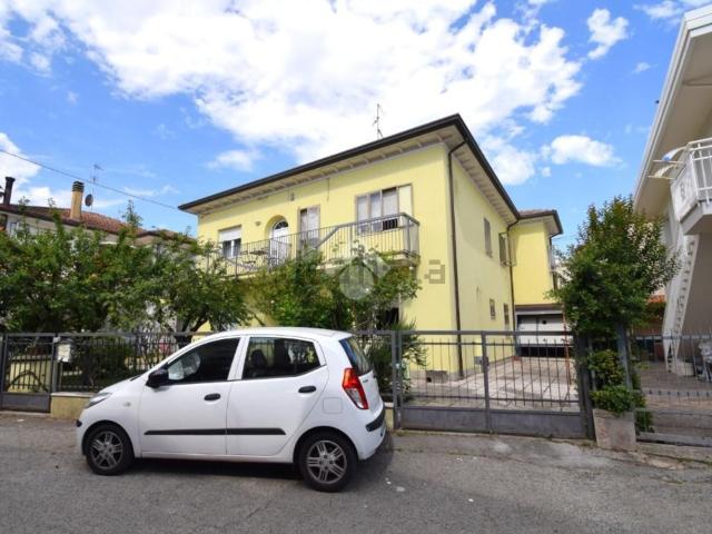 Appartamento in vendita di 162 m² in Viale Nettuno, 12