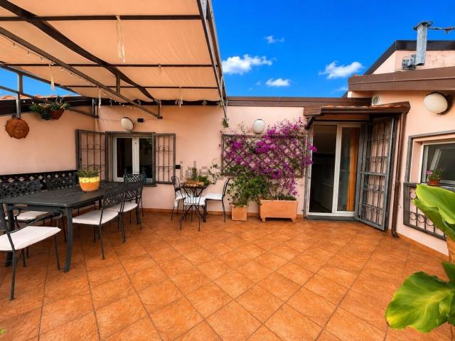 Appartamento in vendita di 162 m² in Viale San Bartolomeo, 251