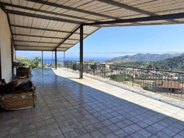 Appartamento in vendita di 162 m² in Strada Comunale per San Filippo Superiore, 60