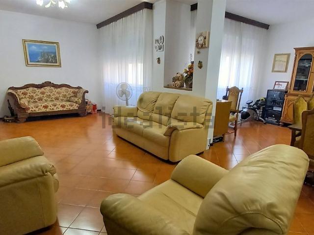 Appartamento in vendita di 163 m²