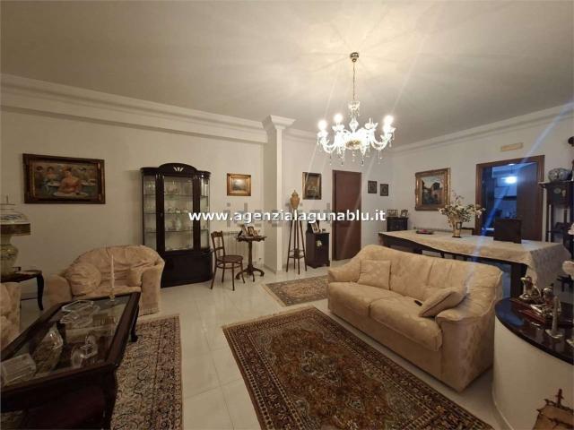 Appartamento in vendita di 163 m² in Via Castelvetrano