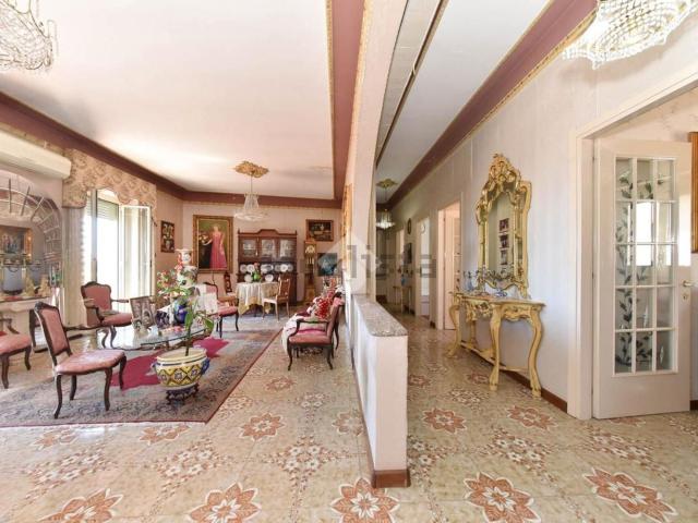 Appartamento in vendita di 163 m² in Via Antonio Argiolas, 66