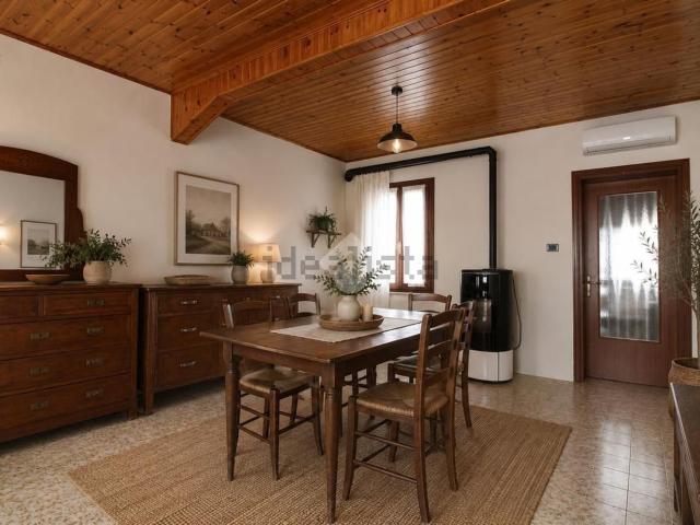 Appartamento in vendita di 163 m² in Via Alessandro Manzoni