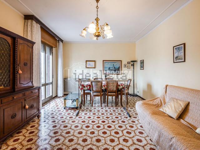 Appartamento in vendita di 163 m² in Via Athos Jori Lisiat, 34