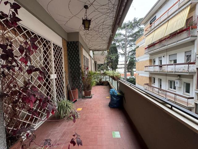 Appartamento in vendita di 163 m² in Via Giuseppe Pecci