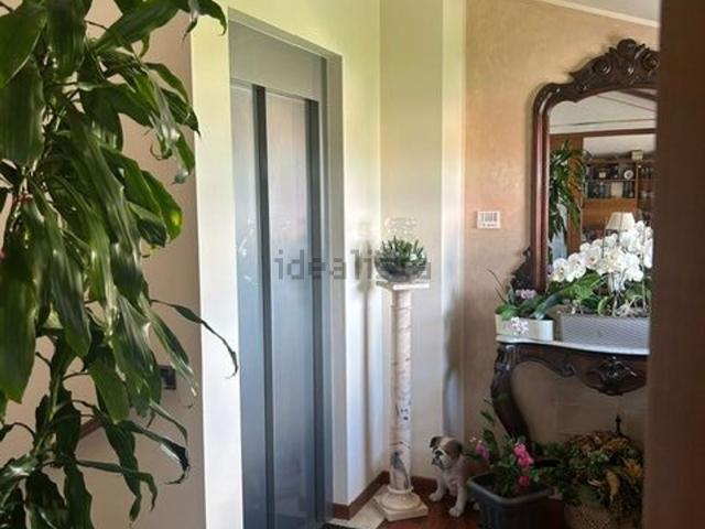 Appartamento in vendita di 163 m² in Via Guglielmo Marconi