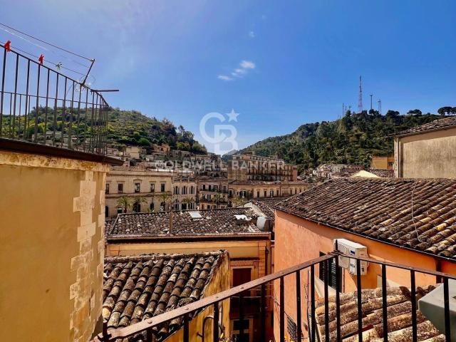Appartamento in vendita di 163 m² in Via de Leva, 71