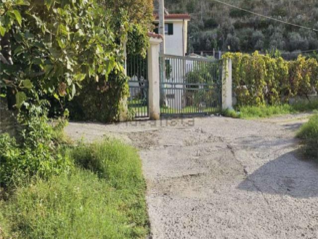 Appartamento in vendita di 163 m² in Via Dei Campi